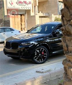 بی ئێم دەبڵیو X4